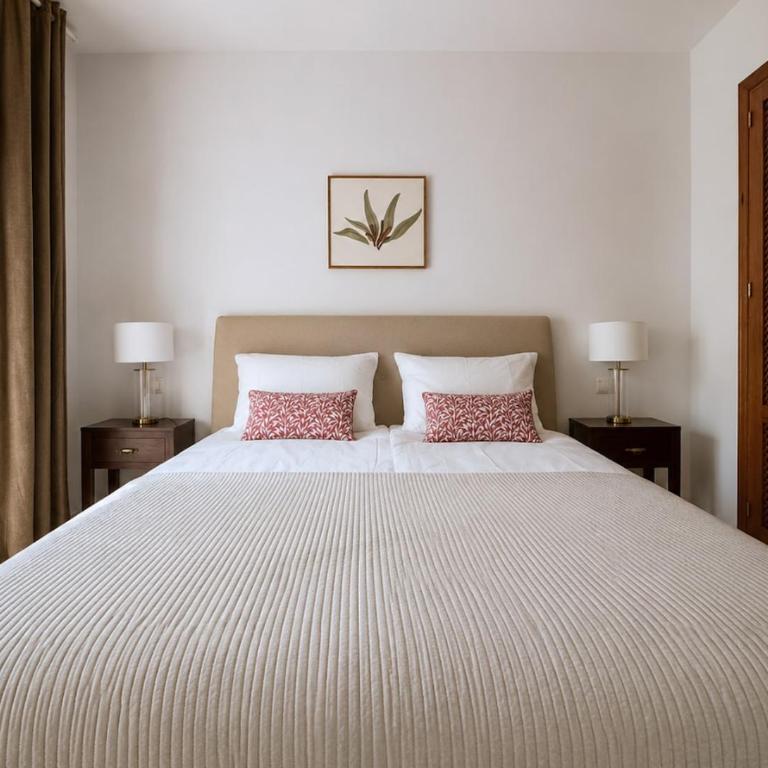 Elegant apartment with garden & pool in Estepona - Two-Bedroom Apartment - 14