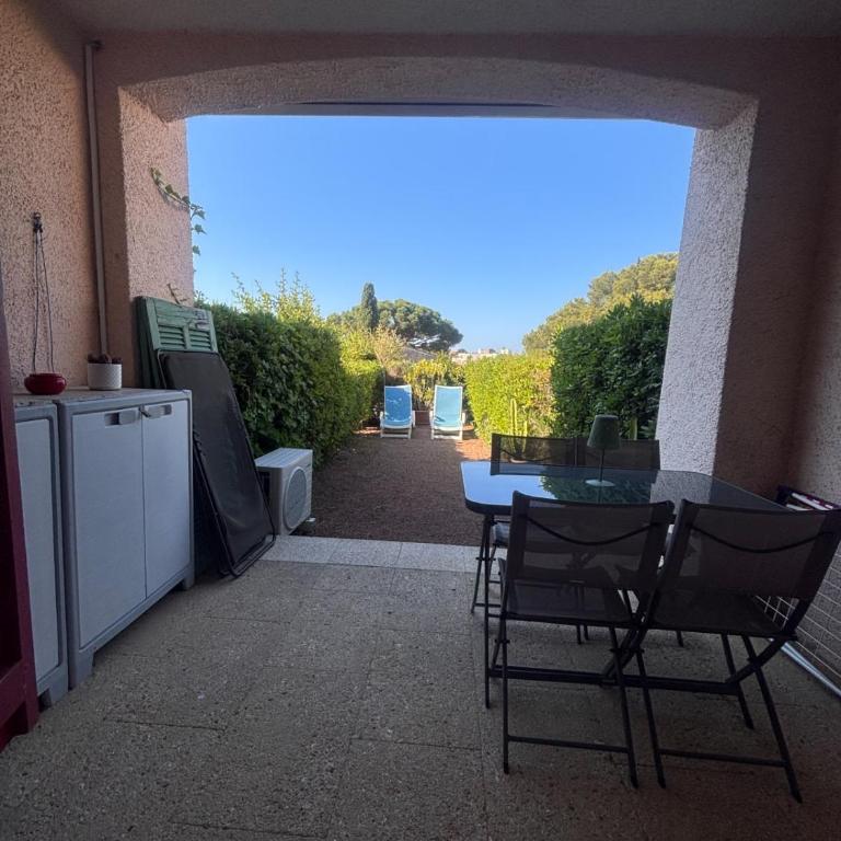 Garden studio with terrace 600m from the port - Monolocale - 6