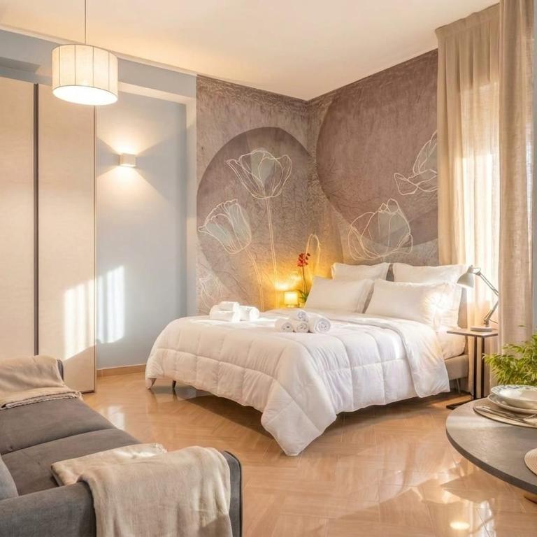 City Gate - luxury suites - King Suite with Spa Bath - 8