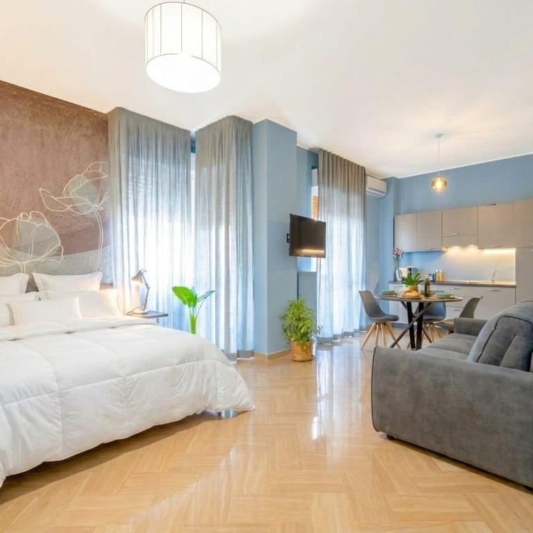 City Gate - luxury suites - King Suite with Spa Bath - 12