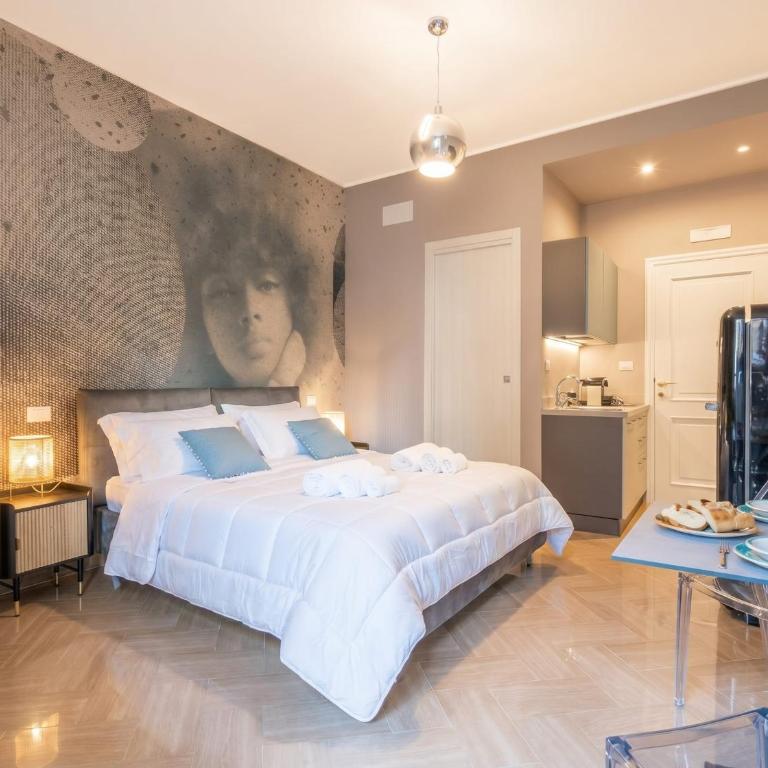 City Gate - luxury suites - Suite with Balcony - 5