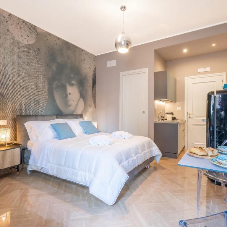 City Gate - luxury suites - Suite with Balcony - 3