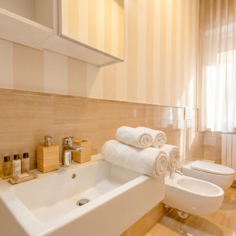 City Gate - luxury suites - Junior Suite with Balcony - 9