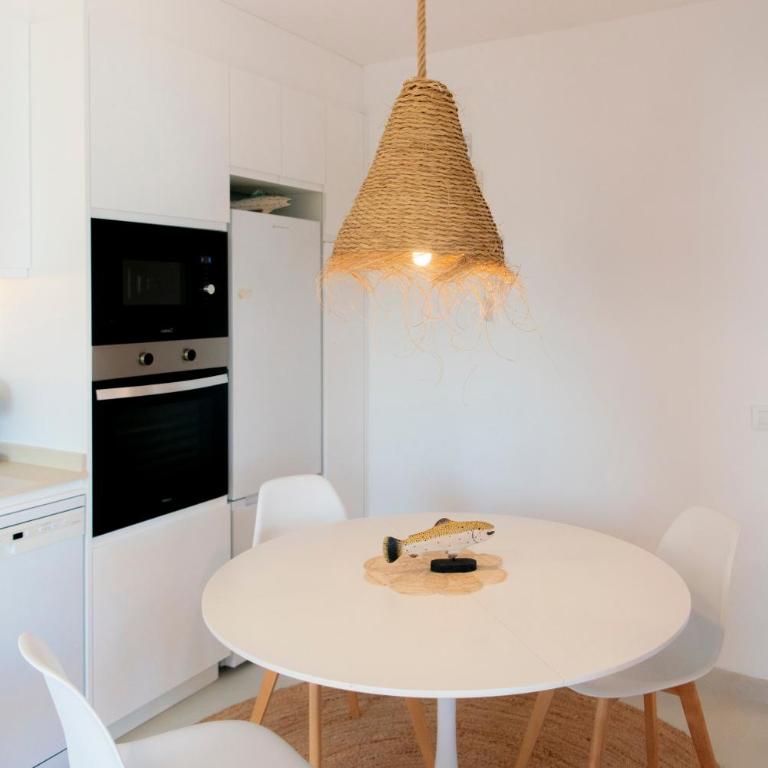 WELCS APARTAMENTO 274 EMP primera linea de mar - Apartment - 10