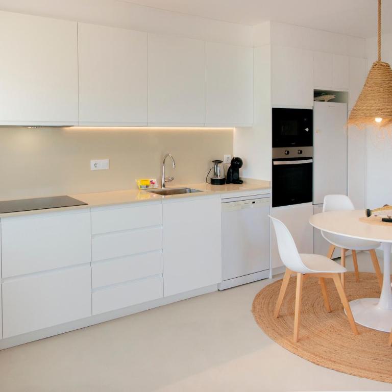 WELCS APARTAMENTO 274 EMP primera linea de mar - Apartment - 17