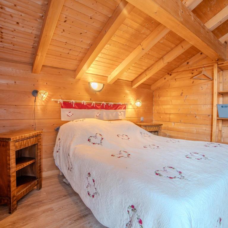 Morillon village Chalet 10 pers 4 ch vue montagne proche centre village et télécabine accessible en 5 minutes via skibus gratuit - Chalet - 17