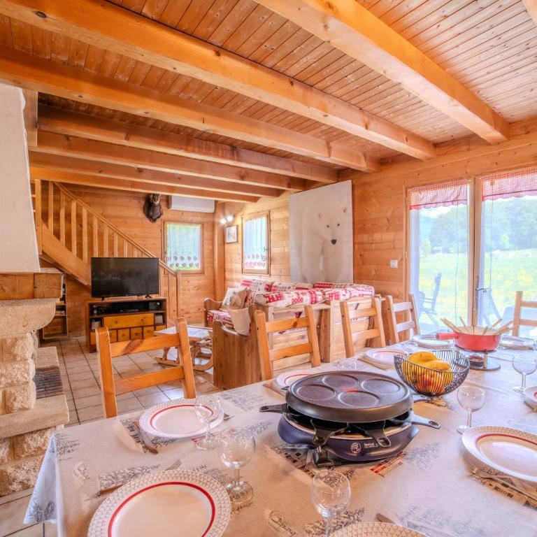 Morillon village Chalet 10 pers 4 ch vue montagne proche centre village et télécabine accessible en 5 minutes via skibus gratuit - Chalet - 4