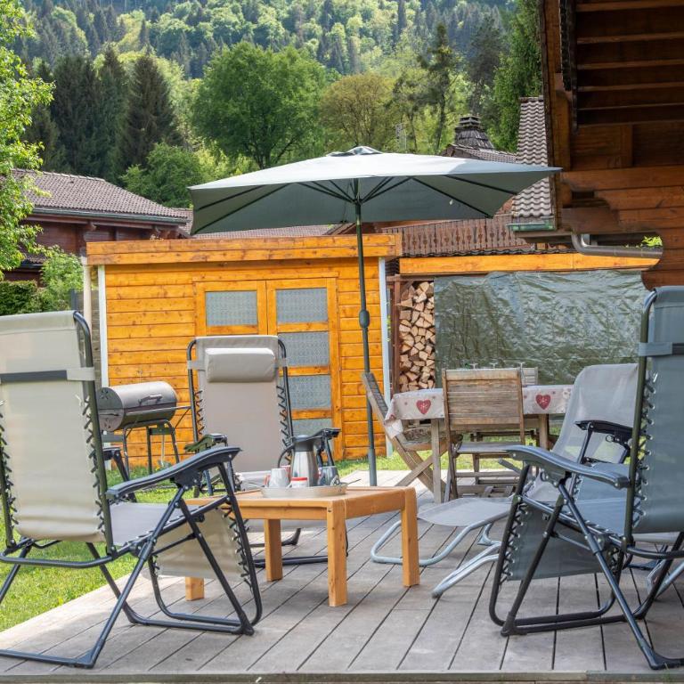 Morillon village Chalet 10 pers 4 ch vue montagne proche centre village et télécabine accessible en 5 minutes via skibus gratuit - Chalet - 25