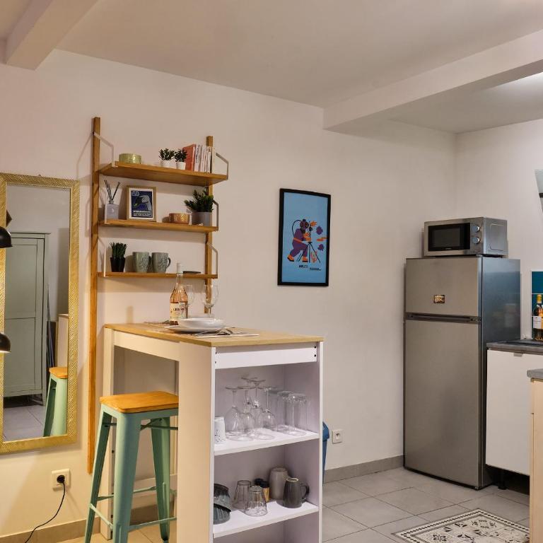 Studio Sérénité-La Roquette-Rue très calme - Studio - 7