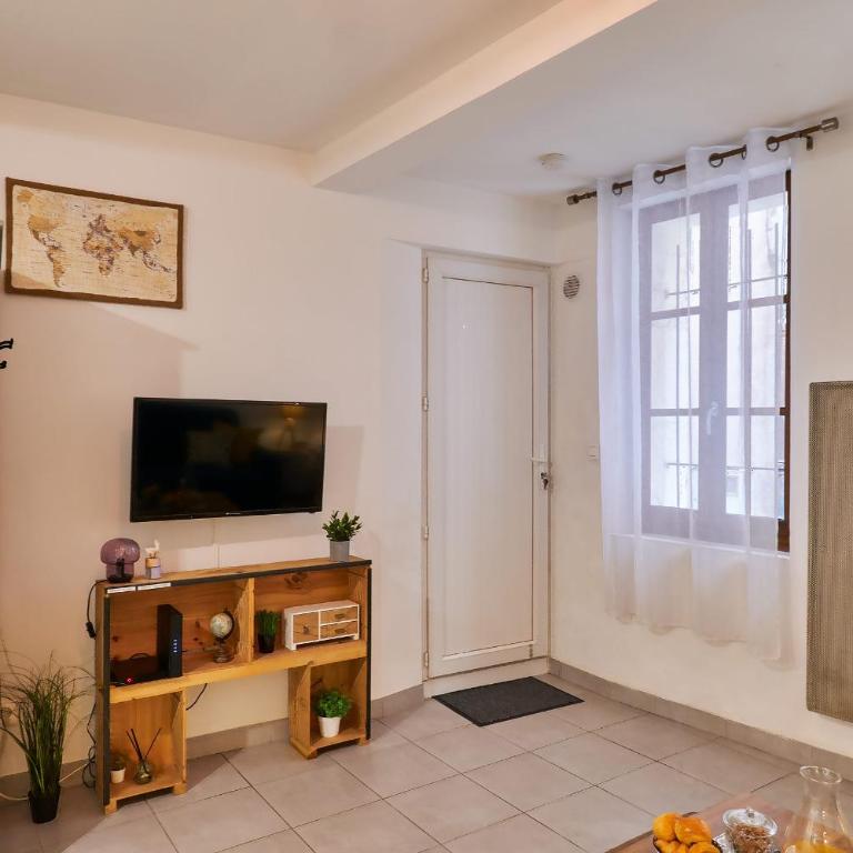 Studio Sérénité-La Roquette-Rue très calme - Studio - 12