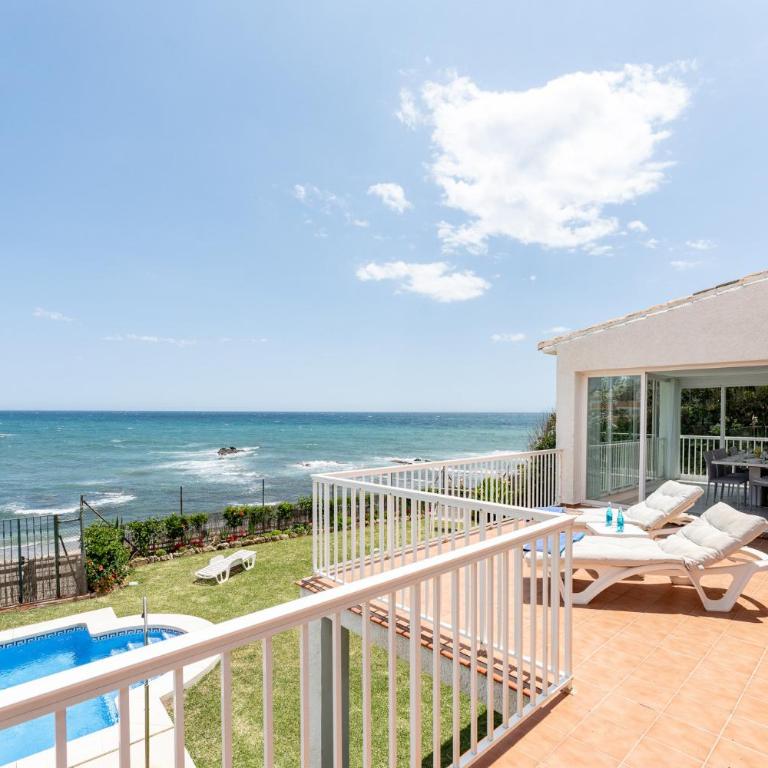Villa with private pool and direct access to the beach - Villa - Beach Front - 49