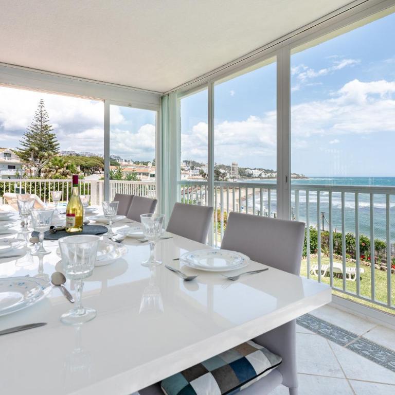 Villa with private pool and direct access to the beach - Villa - Beach Front - 32
