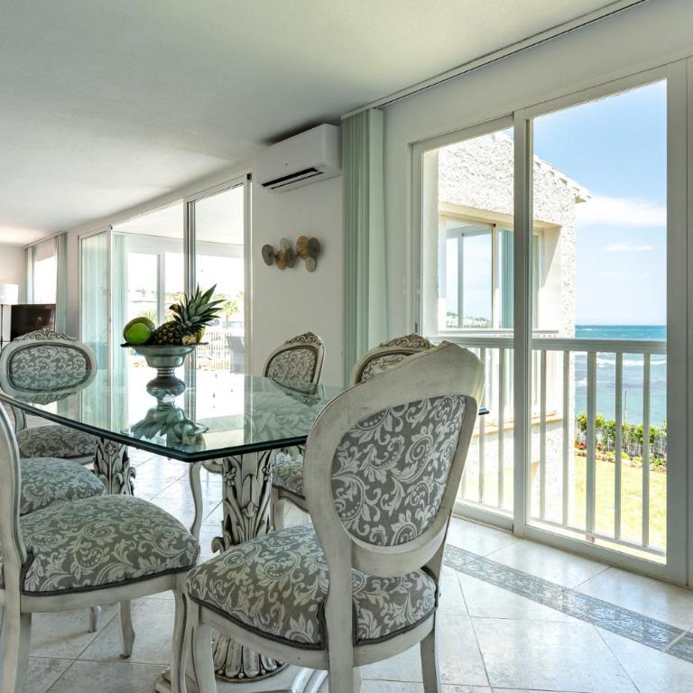 Villa with private pool and direct access to the beach - Villa - Beach Front - 28
