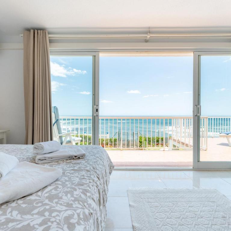 Villa with private pool and direct access to the beach - Villa - Beach Front - 23