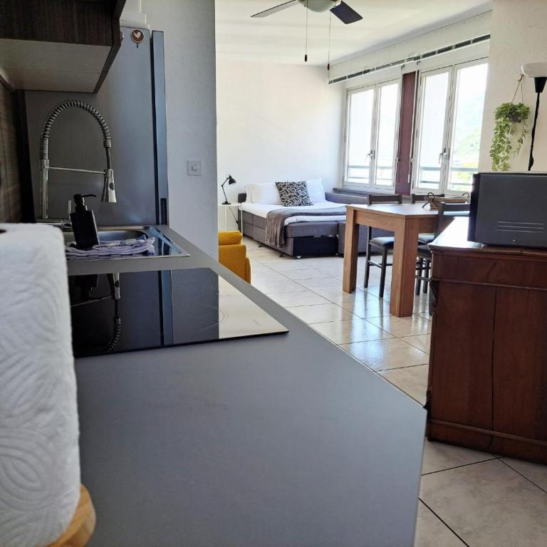 Loft Torre 2 by Quokka 360 - City & Lake View Studio in Central Locarno - Monolocale Triplo Standard - 12