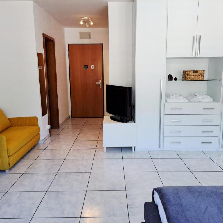 Loft Torre 2 by Quokka 360 - City & Lake View Studio in Central Locarno - Monolocale Triplo Standard - 7