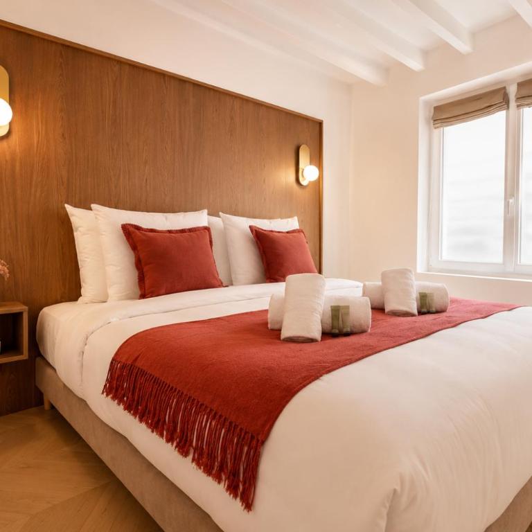 Chic Apartment in Paris Center - with AC - One-Bedroom Apartment - 1