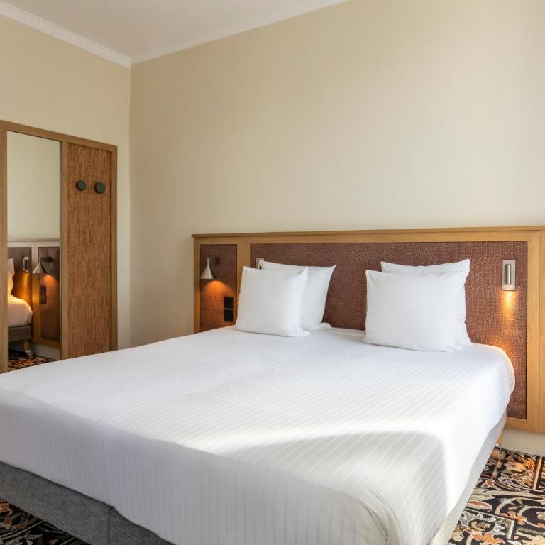 Best Western Hotel Centre Reims - Chambre Supérieure Lit Queen-Size - 2