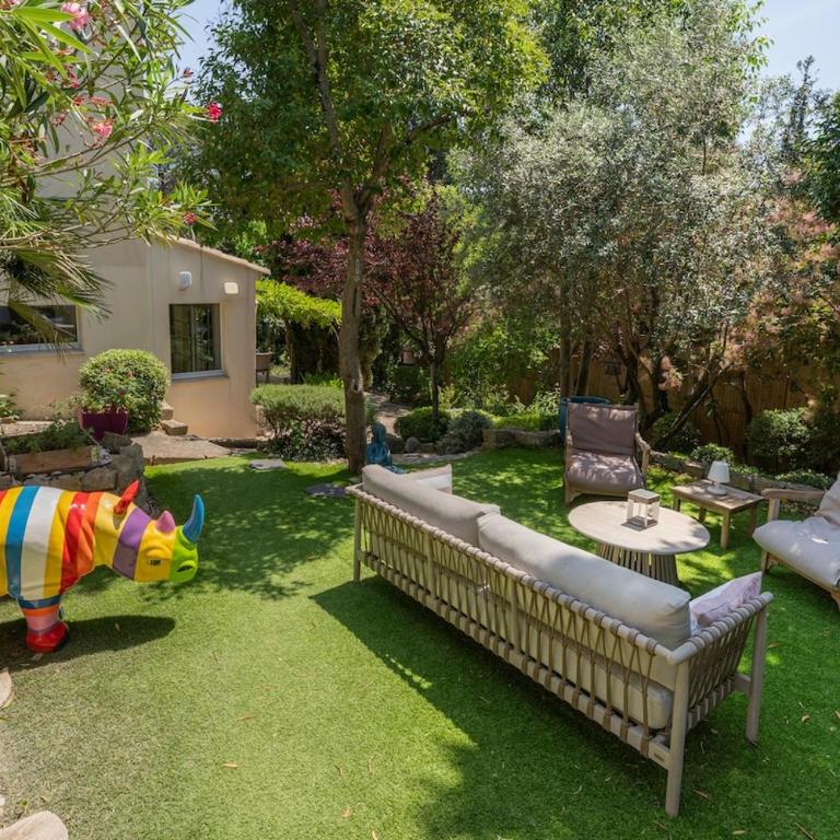 Elegant Villa with Heated Pool in Aix-en-Provence - Villa - 61