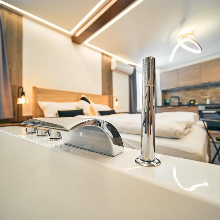ClaTo Living Meran - Trogmann Studio Apartment - One-Bedroom Apartment - 2