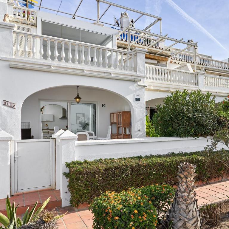 Frontline Vacation Home A86 2 - Two-Bedroom Deluxe Apartment with Ocean View - 24
