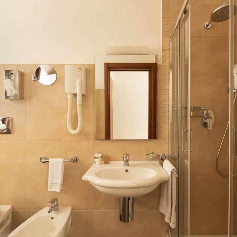 ARBORIS BELLI Hotel - Camera Singola con Bagno Privato - 4