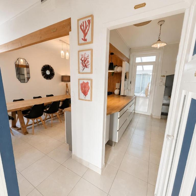 Maison familiale 8 pers Billard jardin privatif - Four-Bedroom House - 2