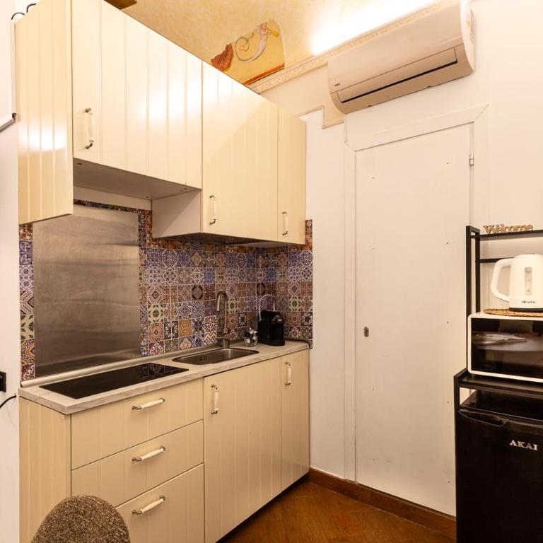 NOH Boutique Loft Near Colosseum Prime Location - Appartamento con 1 Camera da Letto - 24