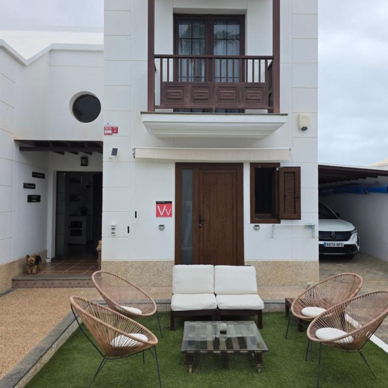 Refugio Costa Teguise - Lanzarote - Suite mit Queensize-Doppelbett und Poolblick - 2