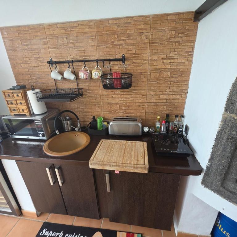 Refugio Costa Teguise - Lanzarote - Suite mit Queensize-Doppelbett und Poolblick - 26