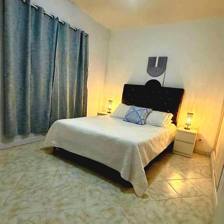 Villa Laureles Medellin 4 Hab 3 Baños Excelente Ubicación - Villa - 21