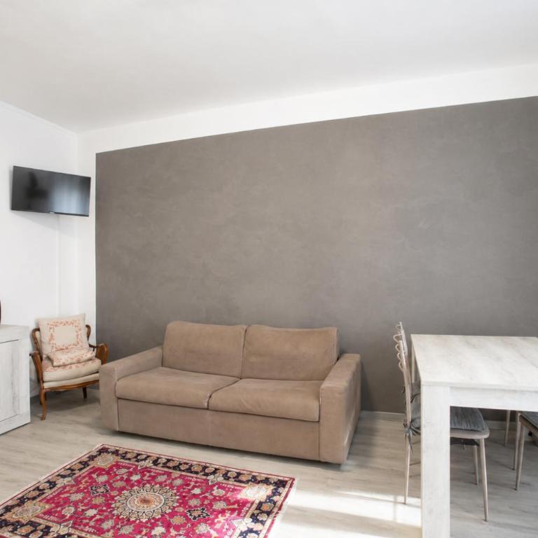 20min Walk or 2min Drive to Veronafiere - One-Bedroom Apartment - 6