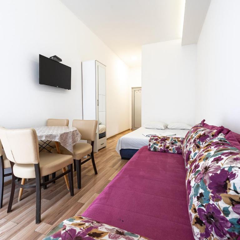 Post Office Center Apartments - Studio Apartment - 1