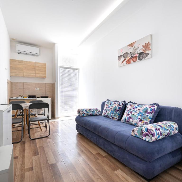 Post Office Center Apartments - Studio Apartment - 6