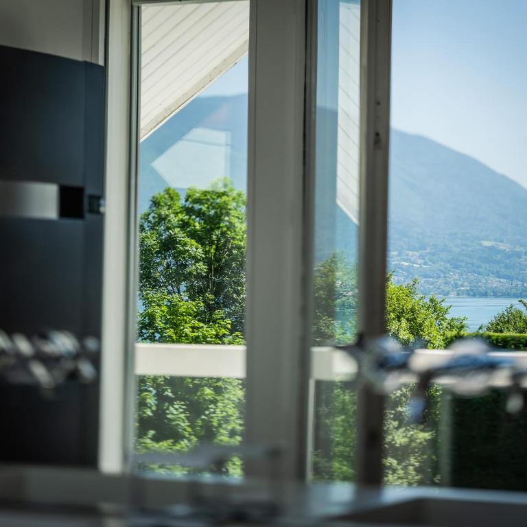 Venez Chez Vous La Villa Blanche du Lac - Maison de Vacances 4 Chambres - 34