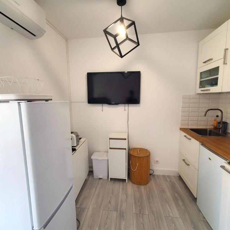 Vittoria Immobilier 2 -REGLEMENT SUR PLACE - chèques vacances acceptés - Studio mit Terrasse - 5