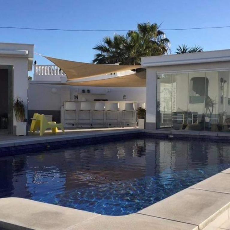 Calle de las Rosas - Villa con piscina privada - 30