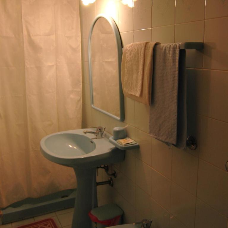 Hotel Major - Camera Singola con Bagno Privato - 9