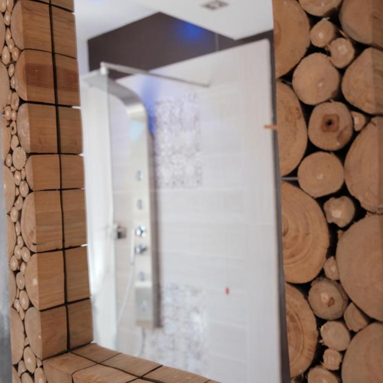 RADICI DI LUNA Exclusive Design - Camera King con Balcone - 11