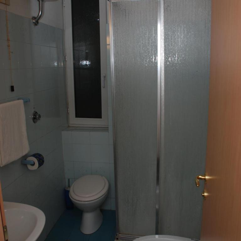 Hotel Major - Camera Singola Standard con Bagno in Comune - 10