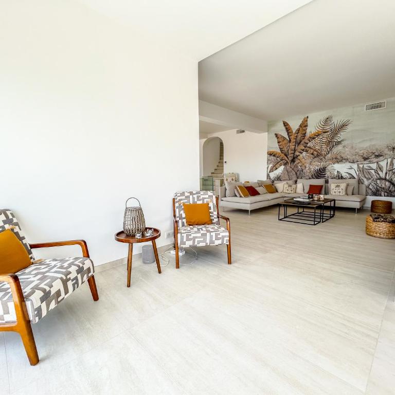 Luxueuse villa panoramique, vue imprenable sur la mer, piscine, 6 chambres à Anthéor - Villa con vistas al mar - 10