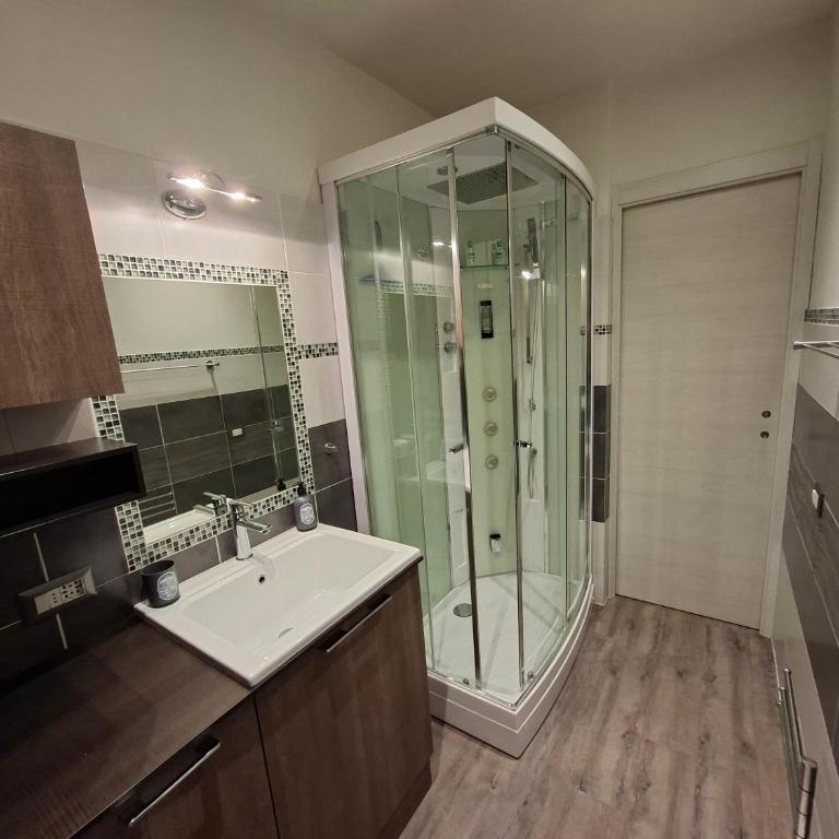 Parcheggio GRATUITO, all'Arco d'Augusto, Chentre en Ville - Two-Bedroom Apartment - 65