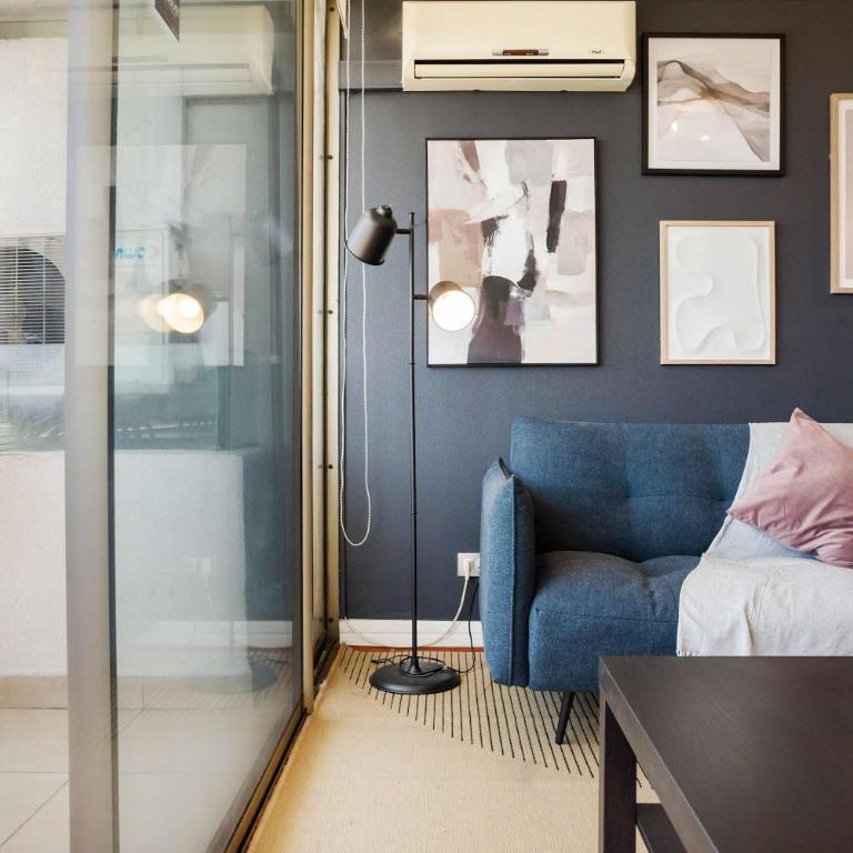 Stylish 2BR City Flat Modern Design and Comfort - Apartment - 11