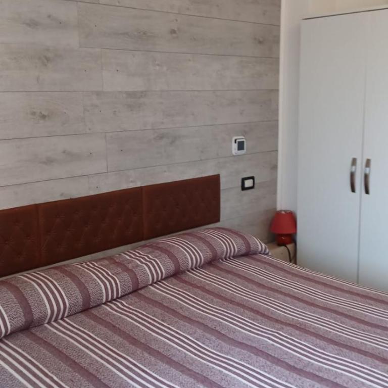 affittacamere marosa - Camera Matrimoniale con Bagno Privato - 1