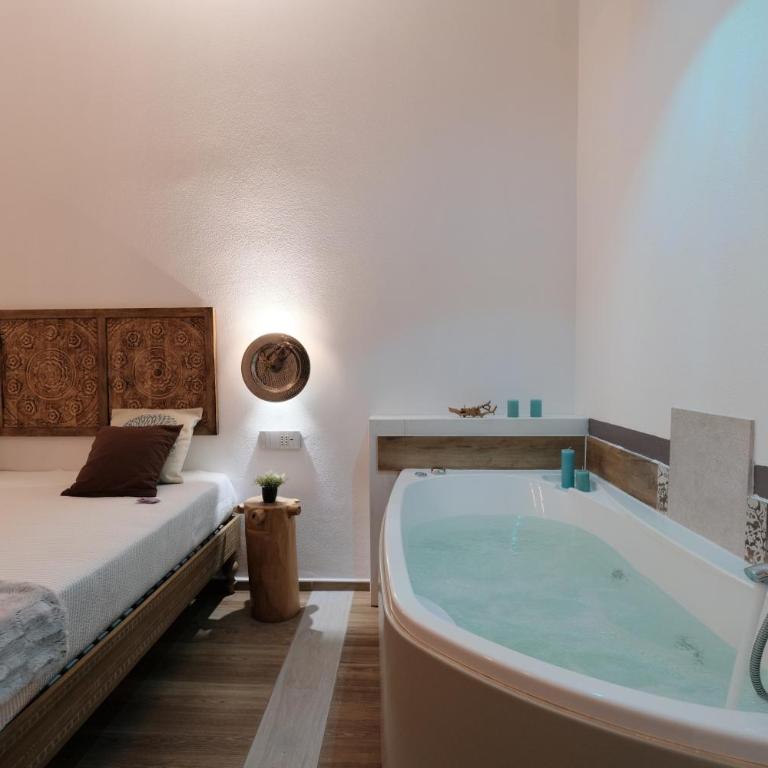 RADICI DI LUNA Exclusive Design - Suite con Vasca Idromassaggio - 20