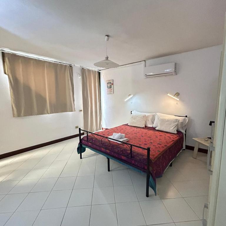 Room with kitchen & free parking 100 m from the sea - Appartamento con 1 Camera da Letto - 9