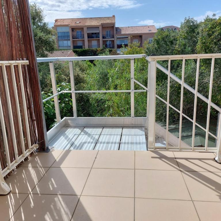T2: 45m2 :4 places :indépendant dans villa - Appartement 2 Chambres - 3