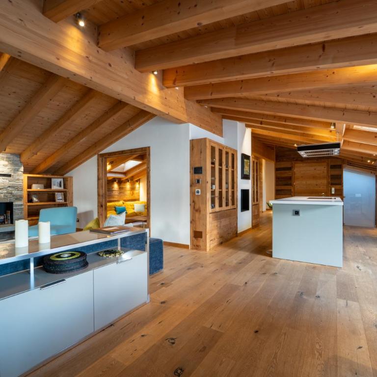 4 Bedroom Penthouse Apt in Flims Waldhaus - Apartment - 2