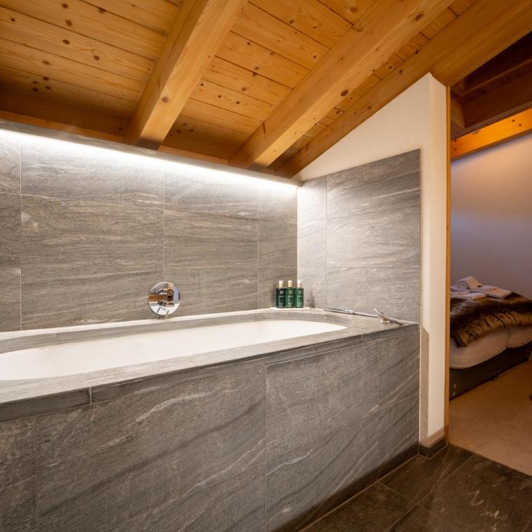 4 Bedroom Penthouse Apt in Flims Waldhaus - Apartment - 20