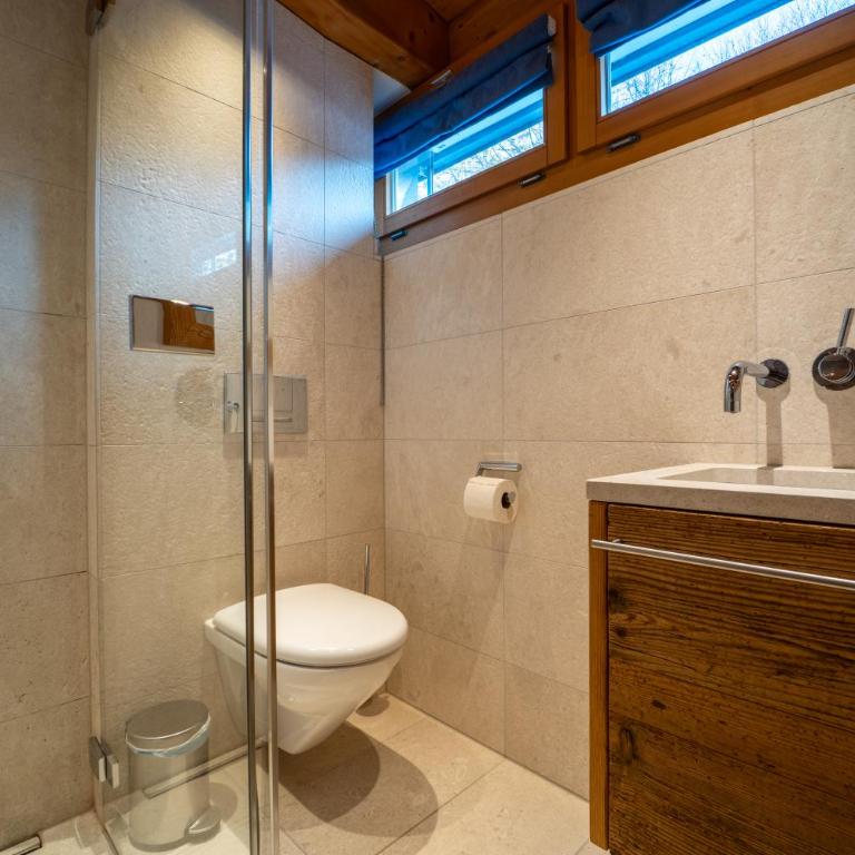4 Bedroom Penthouse Apt in Flims Waldhaus - Apartment - 12